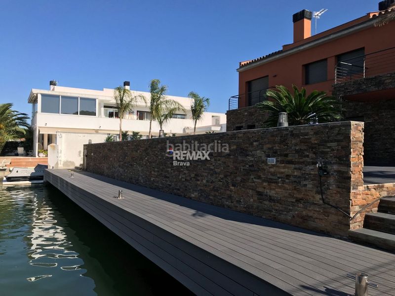Foto d6992edd-cb63-49f9-bc28-d16a6b4a04e8. Xalet amb calefacció aparcament piscina a Santa Margarida Roses