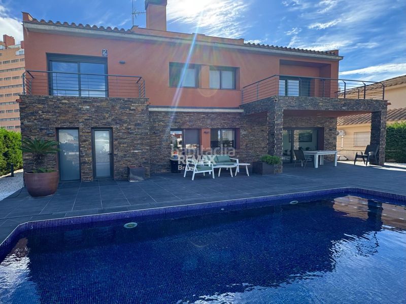 Foto eff22bfe-d8bd-4b2c-8c0c-2f0fb90532f0. Xalet amb calefacció aparcament piscina a Santa Margarida Roses