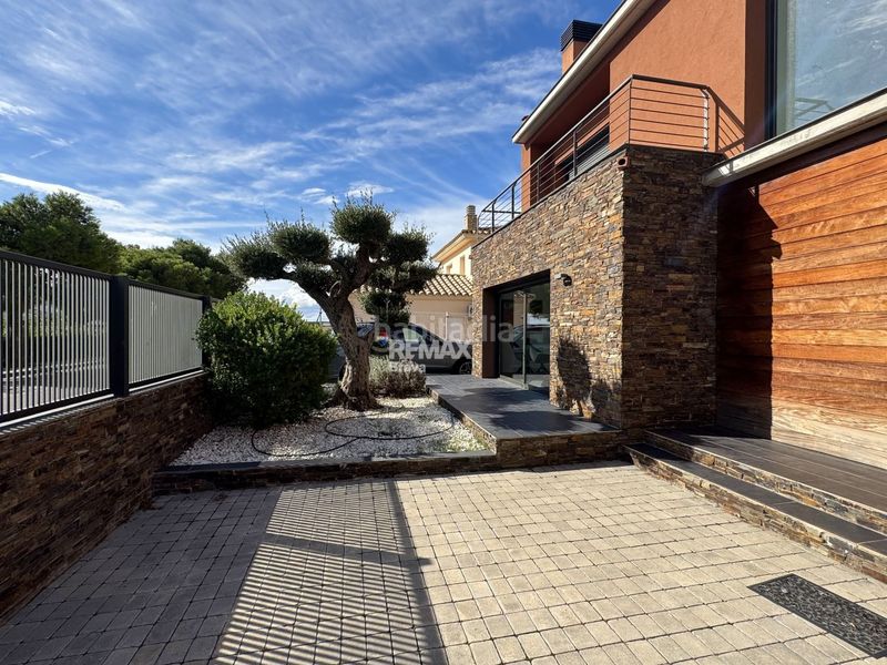 Foto fae9d8f6-4ea3-4577-84a0-85e0567bfb26. Xalet amb calefacció aparcament piscina a Santa Margarida Roses