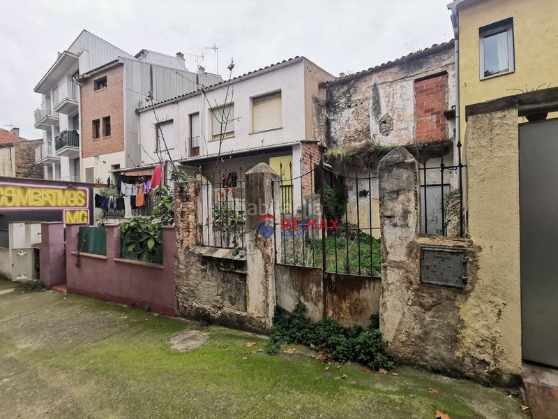 Foto 67847e40-04cd-4337-9100-b2e2b77584d4. Edificio  para reformar en venta a cardedeu en barcelona en Roca del Vallès (La)