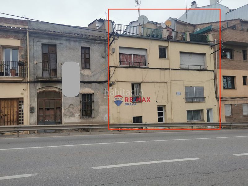 Foto bbb75a65-b748-41d9-b78e-d61fb67c26a0. Edificio  para reformar en venta a cardedeu en barcelona en Roca del Vallès (La)