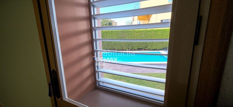 Foto 435932ff-a598-4578-ad00-9e746590c684. Casa adossada amb aparcament piscina a Celrà