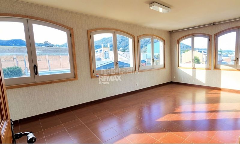 Foto a304ba02-b529-424a-81e4-ae37aaad99e1. Casa adossada amb aparcament piscina a Celrà