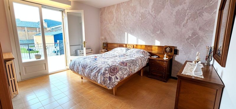 Foto acf79424-4252-4ad0-99f7-a279c09f1e06. Casa adossada amb aparcament piscina a Celrà