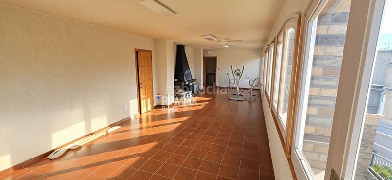 Foto ebdf6c0f-3f28-480c-b4a2-8d46e44ed422. Casa adossada amb aparcament piscina a Celrà