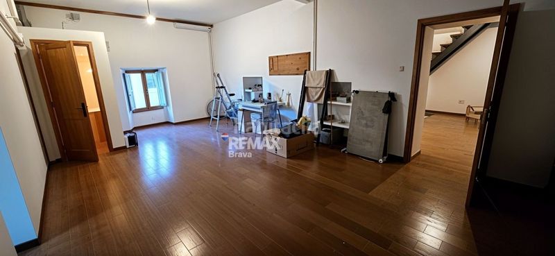 Foto f6b85510-ada1-43b0-b0cc-8fa953f0bc02. Casa adossada amb aparcament piscina a Celrà