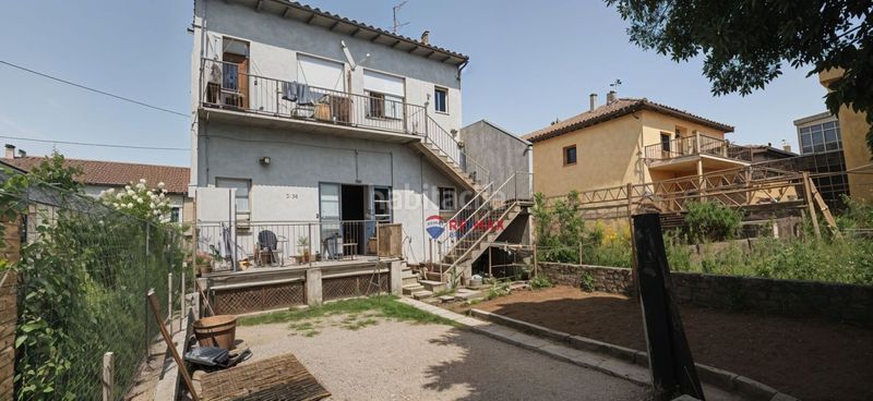Foto 04cab0f9-5ebd-46ed-b6ea-b6faa05e352e. Casa amb calefacció a Olot