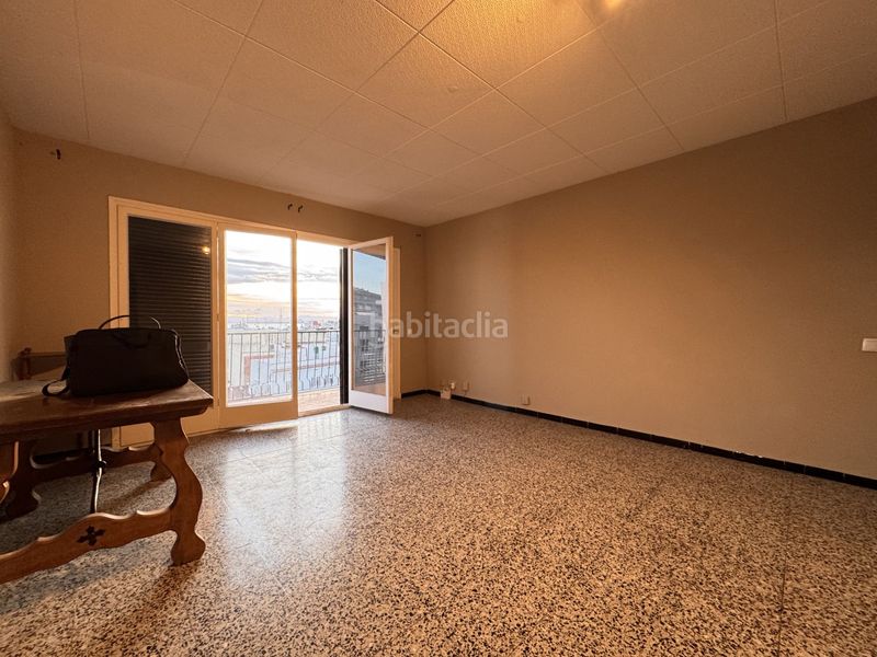 Foto 2de522ac-7eb5-4d4c-83c2-eb9ce6799109. Pis a Centre Roses
