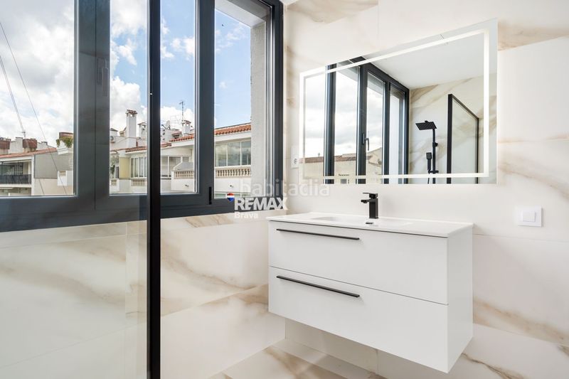 Foto d2e47e5c-e989-4983-b97c-cd46dbabd91f. Xalet amb calefacció aparcament a Salins - Cavall de Mar Empuriabrava