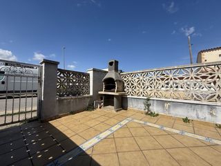 Casa a schiera in Puigmal - Mas Nou. Casa adosada de 2 plantas en empuriabrava, para reformar