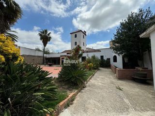 Edifici  Calle cl 1 d octubre. Exclusiva finca enoturística en tarragona con restaurante, bodeg