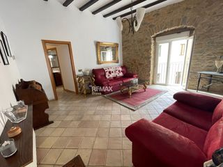 Piso  Calle cl raval. La bisbal dempordà  apartamento con encanto histórico y diseño c