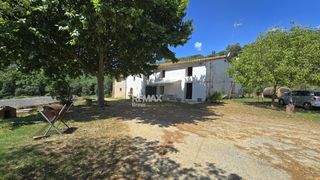 House  Diseminat cal ros. Finca rústica 12h en brunyola con naves avícolas alquiladas e in