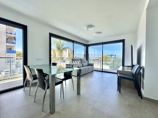 Flat  Av del pastor. Apartamento moderno con piscina comunitaria y dos plazas d