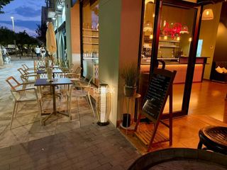 Rent Business premise  Calle cl de tarragona. Roses centro  traspaso 40.000 . traspaso de reconocido bar de ta