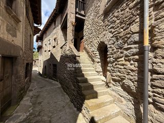 Xalet  Calle cl fossar. Auténtica casa con encanto y gran potencial en el mágico pueblo