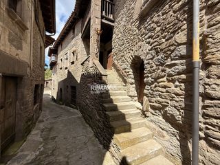 Chalet  Calle cl fossar. Rupit  casa de piedra con encanto y gran potencial en el corazón
