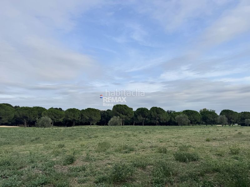 Foto 3044030f-6578-4c47-bc38-65ed1ddff1fa. Terreny residencial a Peralada