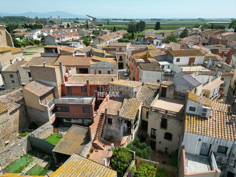 Foto 3adb32b5-1e37-434c-82a8-8d955723deb9. Xalet amb aparcament a Armentera (L´)