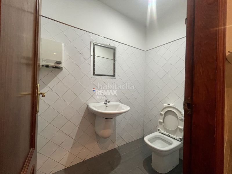 Foto 1b32ee58-d520-43e4-bd10-9673838a6253. Local comercial a Centre Roses