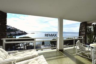 Pis  Carretera carretera de canyelles. Apartamento con vistas al mar, terraza y parking a pocos pasos d