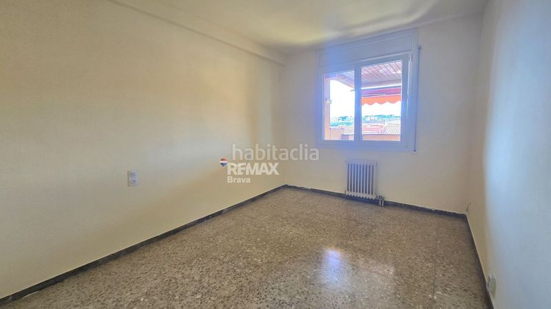 Foto 8551c247-3489-4d41-a580-c51728025c32. Pis amb calefacció aparcament a Eixample Nord Girona
