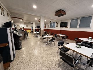 Locale commerciale  Calle cl jaume ii. La bisbal dempordà  barrestaurante en pleno funcionamiento, list