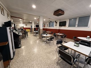 Locale commerciale in Bisbal d´Empordà (La). Local bar en funcionamiento en venta en la bisbal dempord?