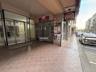 Business premise  Calle cl jaume ii. Venta de bar en pleno funcionamiento en la bisbal dempordà