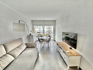 Pis a Els Pins. Apartamento con vistas al mar en blanes