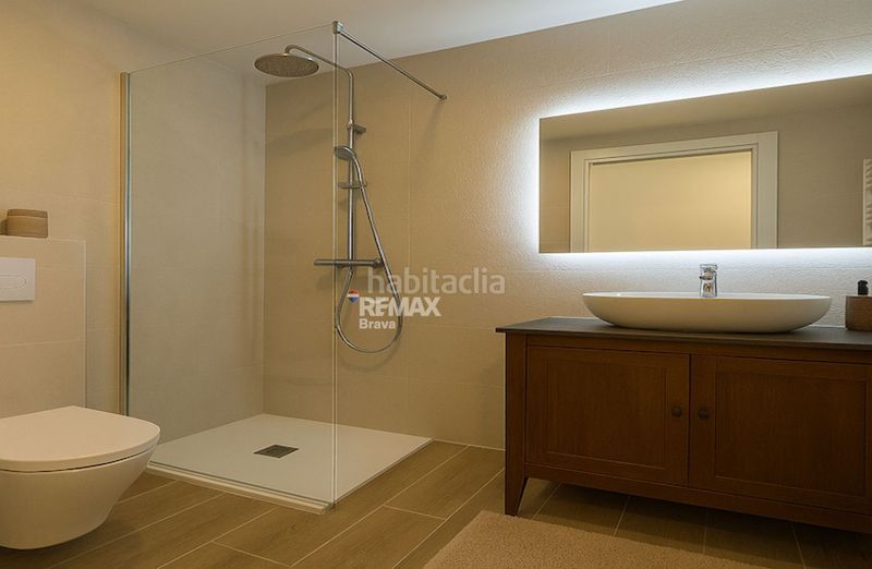 Foto efca3269-91e3-453a-b61d-13bfc46c1688. Pis amb calefacció a Centre Roses