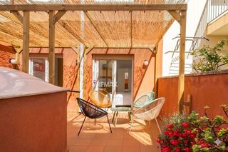 Flat  Ronda rd de miquel oliva i prat. Roses  centro  apartamento con magnifica terraza a pocos metros
