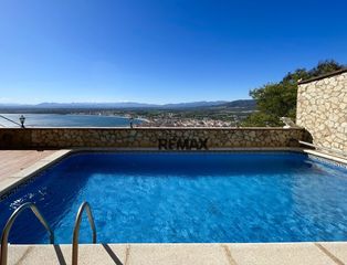 Chalet  Calle cl de ramon llull. Roses  villa mediterránea con vistas espectaculares al mar en pu