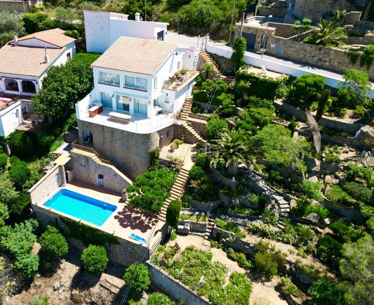 Foto 028635b4-9f58-485b-b689-36388fbd076d. Xalet amb aparcament piscina a Puig Rom-Canyelles-Almadrava Roses