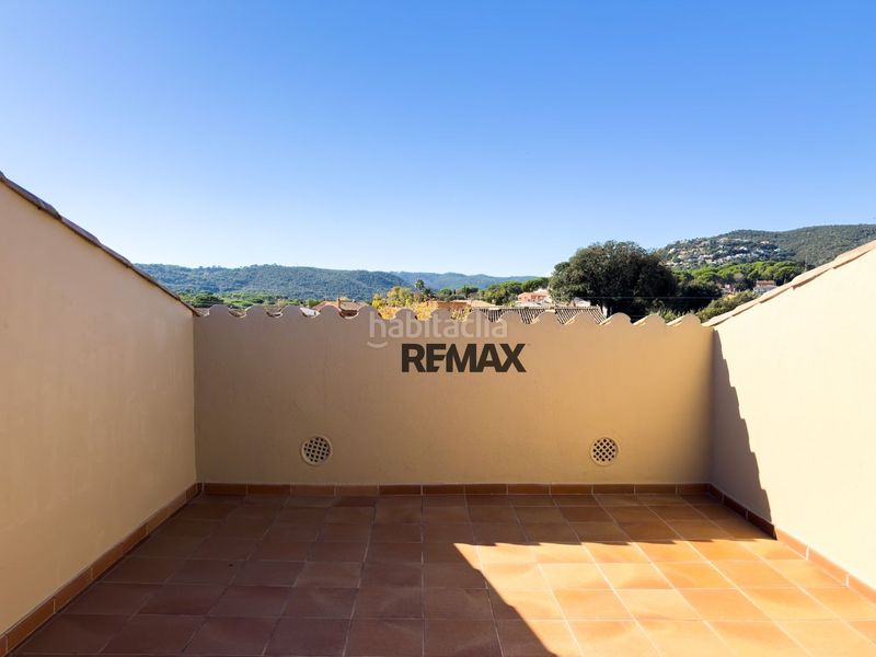 Foto f2c9d6b3-0c6a-4b2e-8b55-71eb3f1199c4. Casa adossada amb aparcament piscina a Poble Calonge