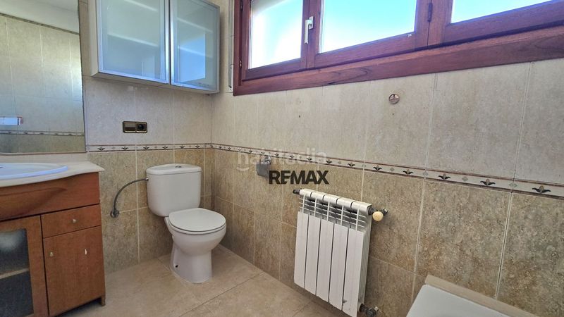 Foto 1d6cf4ab-d435-4205-bf15-4ce5d1506b60. Xalet amb aparcament a Olot