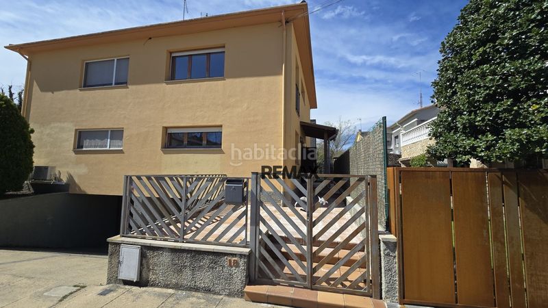 Foto 3f56f139-ebc7-4c5f-b5bf-a3c177429d16. Xalet amb aparcament a Olot