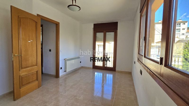 Foto dad59649-8c74-41fa-bff7-018aeceed92c. Xalet amb aparcament a Olot