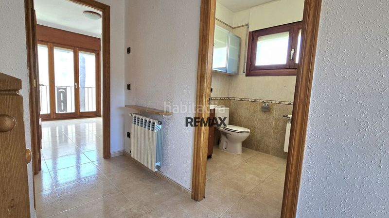 Foto f4921337-105f-4e9d-bfc6-68584c849b1a. Xalet amb aparcament a Olot