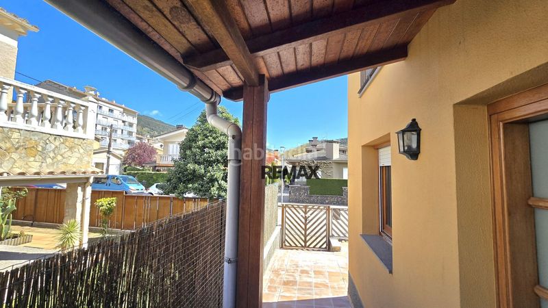 Foto fcdfd763-b5b7-4334-adf0-398621dd5e72. Xalet amb aparcament a Olot