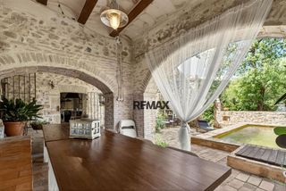 Xalet  Calle cl de l esglesia de vilert. Vilert  casa de pueblo con piscina y más de 500 m2, a 35 minutos