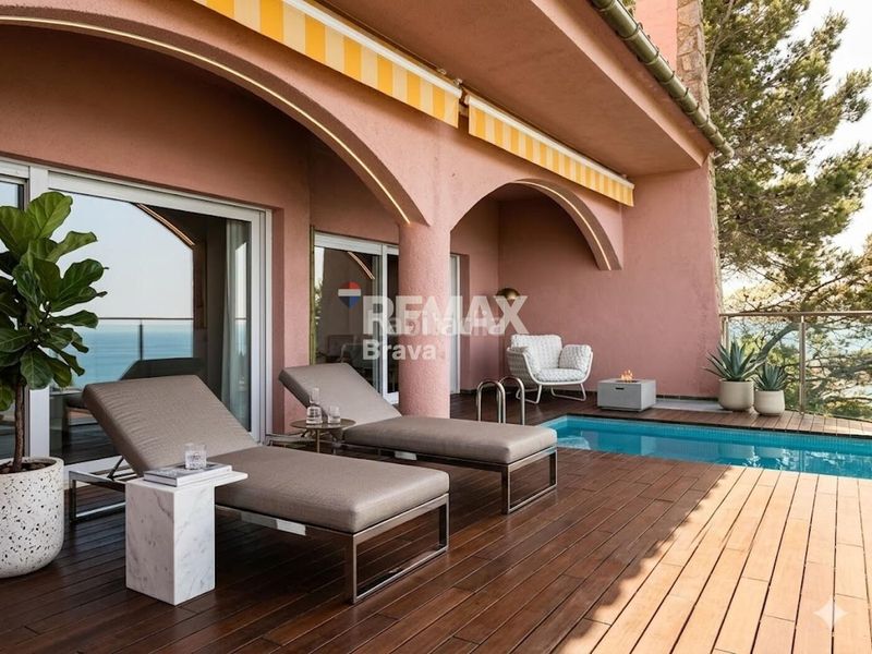 Foto bf3be503-e3b9-42ba-a1d3-d440446e228f. Xalet amb calefacció aparcament piscina a Puig Rom-Canyelles-Almadrava Roses