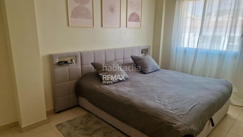 Foto 0e28d4ed-f63d-4aff-bed6-85083a6cc2bb. Àtic amb calefacció aparcament a Centre Roses