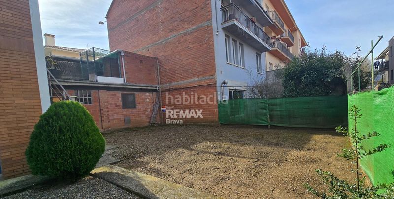 Foto 03b355e1-e827-4f32-a6fd-21f355912a56. Terreno residencial parcela edificable en venta con gran potencial residencial en Olot