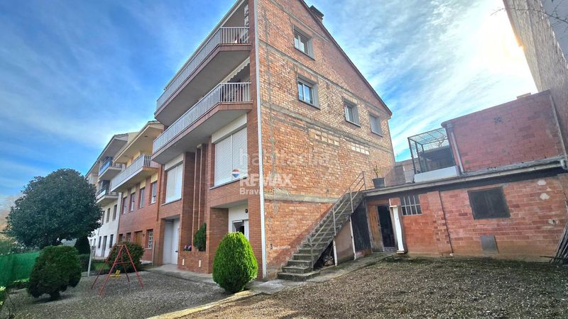 Foto 08b2723c-8549-482b-b2c7-29df3976249b. Terreno residencial parcela edificable en venta con gran potencial residencial en Olot
