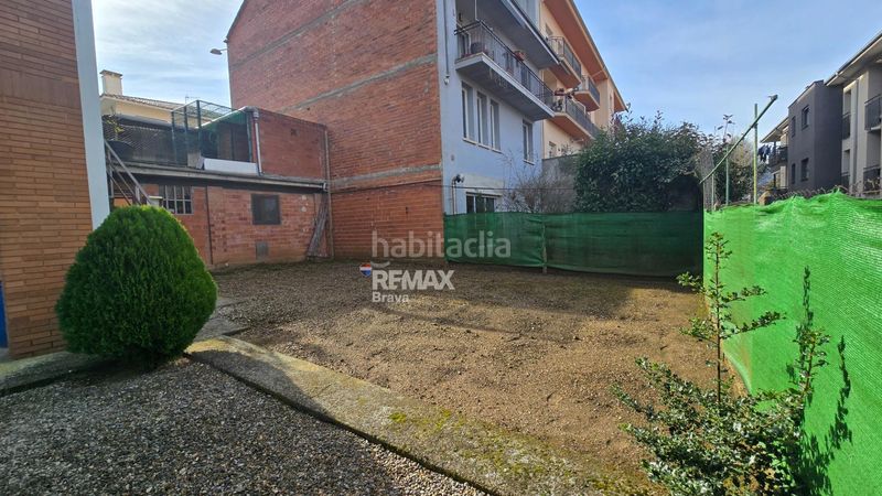Foto 0b24bf0f-8e61-49d7-bc25-453f9c4180ef. Terreno residencial parcela edificable en venta con gran potencial residencial en Olot