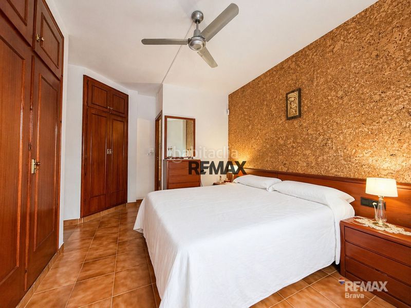 Foto 74fcb465-b5ac-47f0-bbf8-504e4b6aed6b. Edificio excelente oportunidad de inversión edificio con gran potencial en una ubicación estratégica en Roses