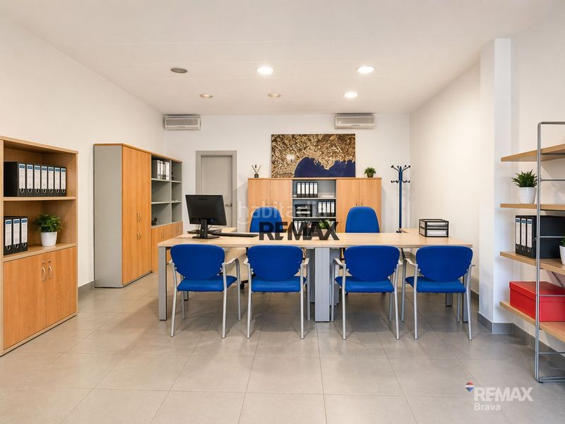 Foto 7fa63e04-17a0-479b-b4c7-a1aceb4a166d. Edificio excelente oportunidad de inversión edificio con gran potencial en una ubicación estratégica en Roses