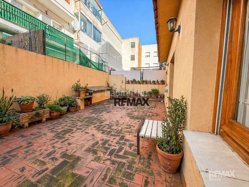 Foto a033d52a-d5fd-4da8-8036-45f6d06fd77c. Edificio excelente oportunidad de inversión edificio con gran potencial en una ubicación estratégica en Roses