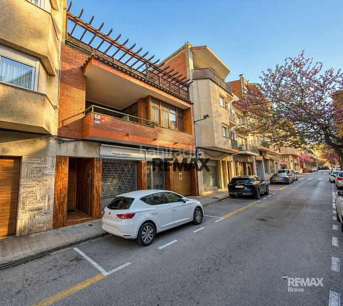 Foto f91b2b0c-67c3-4359-958b-0a441479a8d7. Edificio excelente oportunidad de inversión edificio con gran potencial en una ubicación estratégica en Roses